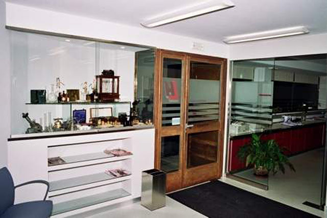 Laboratorio De Análisis Clínicos Hermosín 6