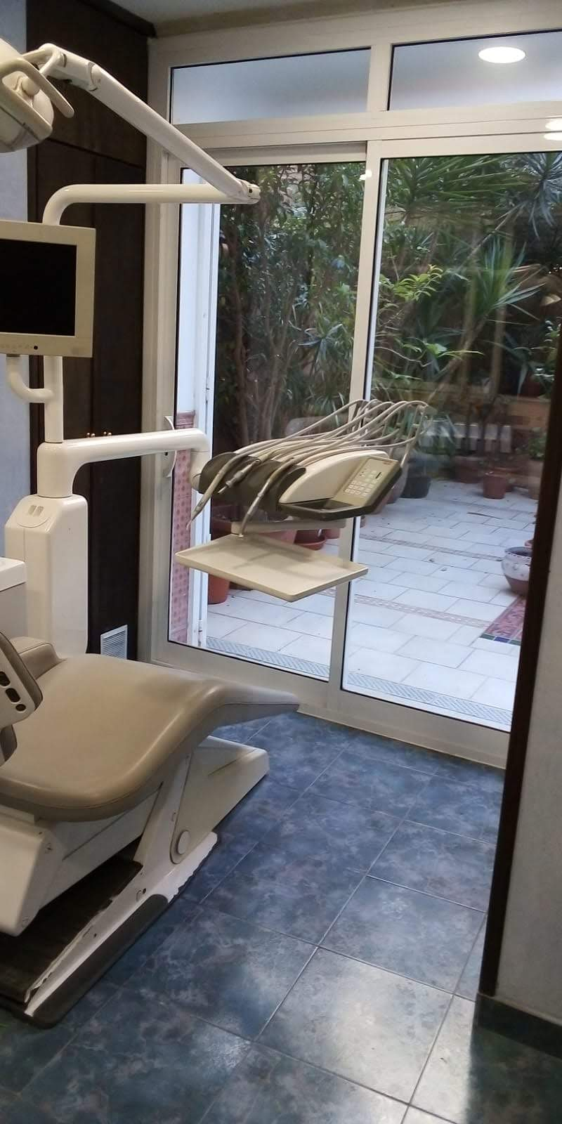 Clínica dental Josefina Arce Llupia ODONTOLOGOS Y ESTOMATOLOGOS