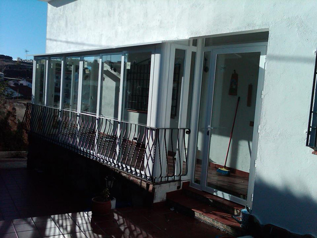 Aluminios F. G&oacute;mez Collazos S.L.N.E. 3