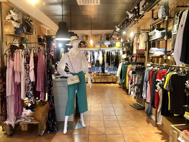 HEMISPHERY (Levi&acute;s) Lloret de Mar