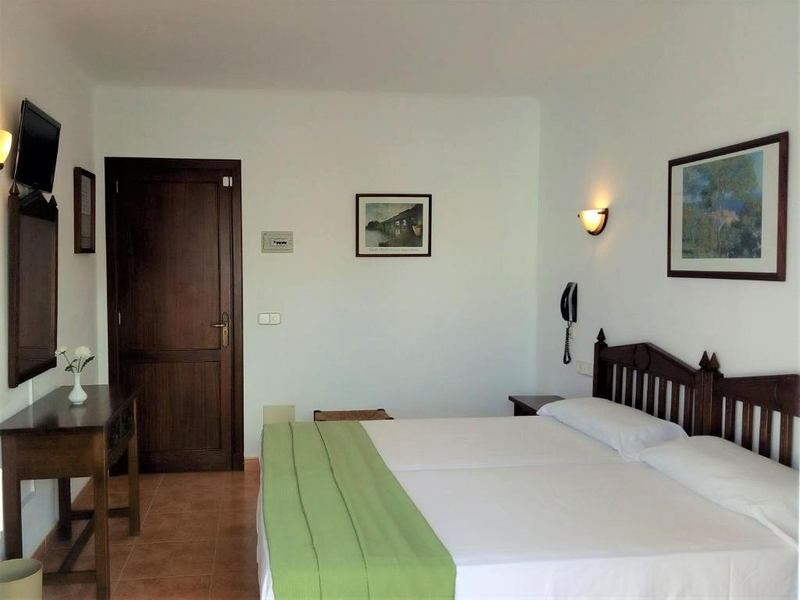 Hotel Ses Puntetes 28