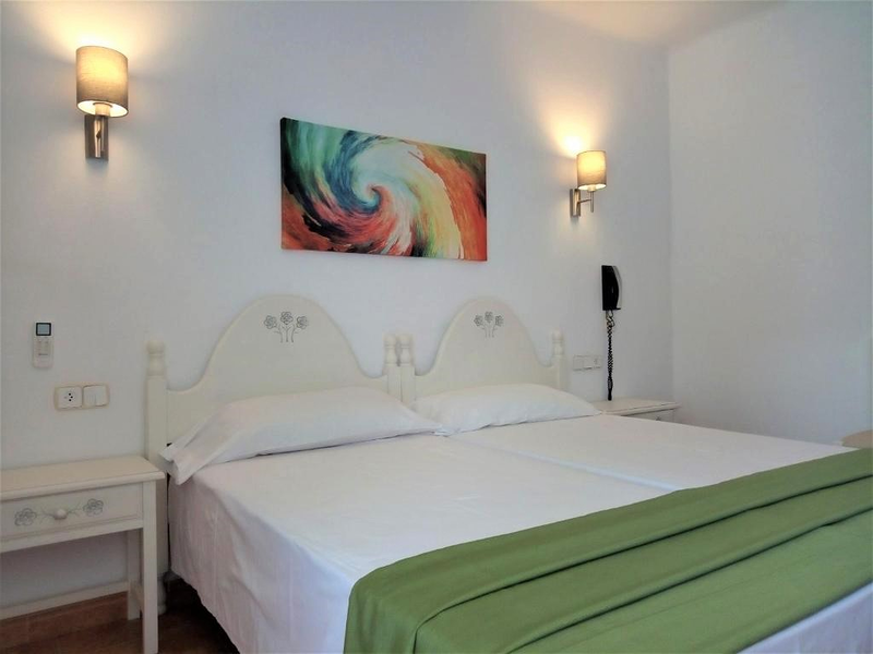 Hotel Ses Puntetes 25